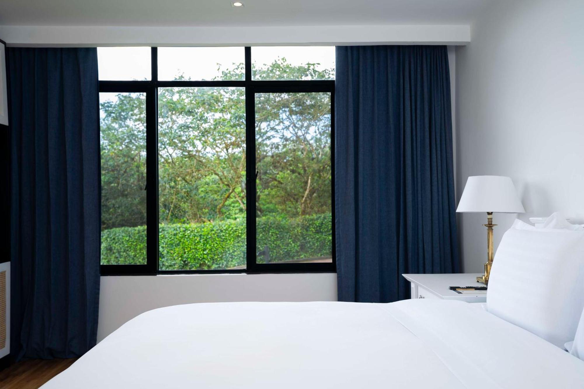 Royal Palm Galapagos, Curio Collection Hotel By Hilton Bellavista  Exterior foto